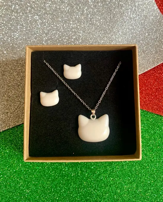Conjunt artesà cara de gat blanc — Gats feta a mà, Mana Dragonfly