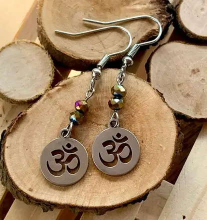 Arracades Om tornassolades — Chakras & Reiki feta a mà, Mana Dragonfly